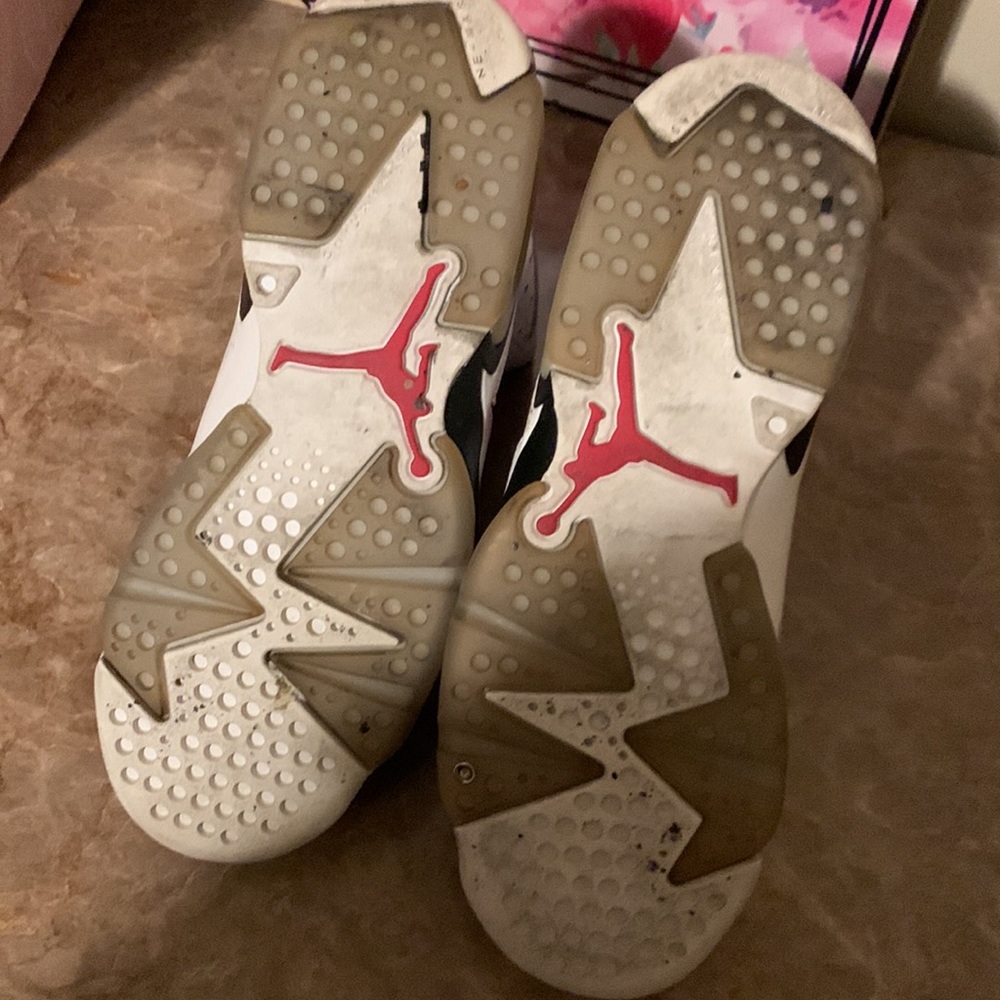 Jordan 6 - Picture 5 of 8